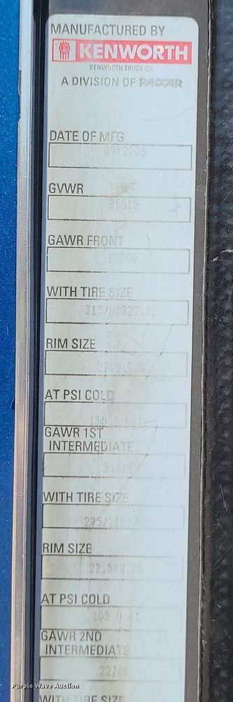 image for item MO9919 2007 Kenworth T800  semi truck