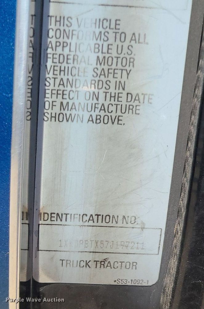 image for item MO9919 2007 Kenworth T800  semi truck