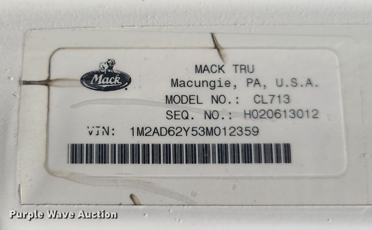 image for item MO9923 2003 Mack CL713  semi truck