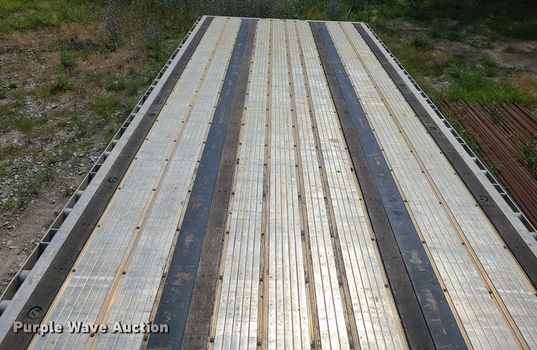 image for item MO9927 2019 Transcraft 554C  flatbed trailer