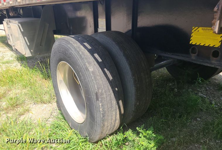 image for item MO9927 2019 Transcraft 554C  flatbed trailer