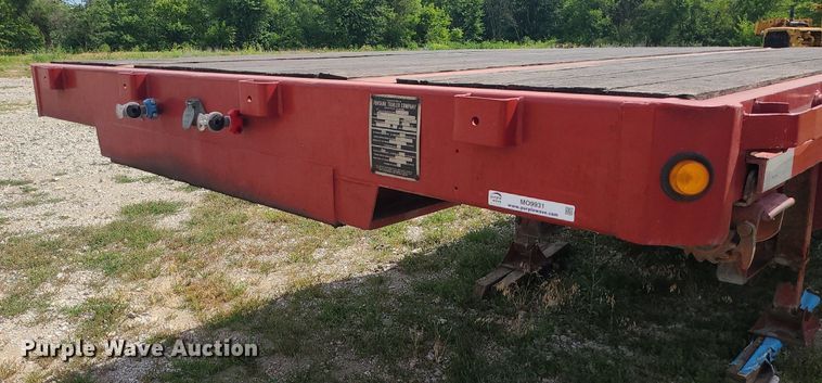 image for item MO9931 1990 Fontaine DFT-4-8048A  drop deck trailer