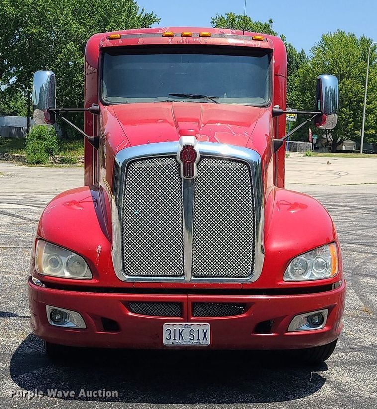 image for item MO9961 2013 Kenworth T660  semi truck