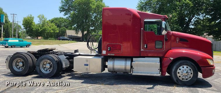 image for item MO9961 2013 Kenworth T660  semi truck