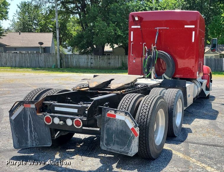 image for item MO9961 2013 Kenworth T660  semi truck