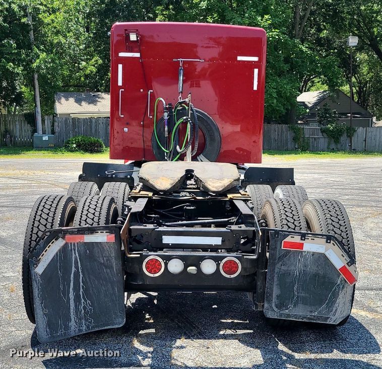 image for item MO9961 2013 Kenworth T660  semi truck