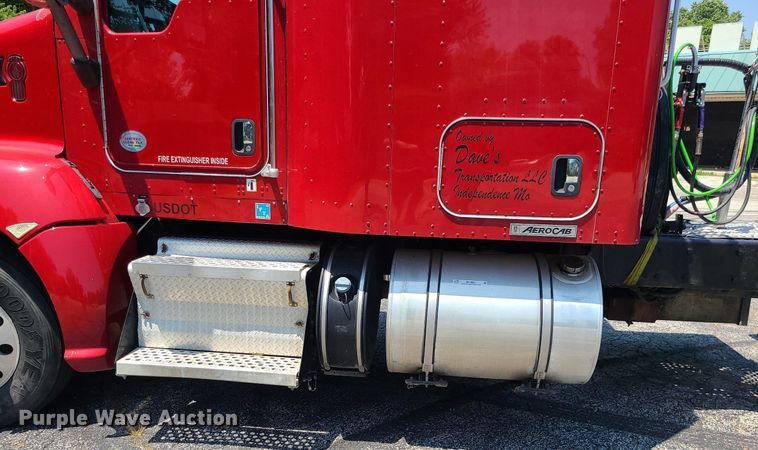 image for item MO9961 2013 Kenworth T660  semi truck