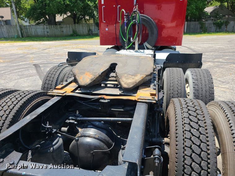 image for item MO9961 2013 Kenworth T660  semi truck