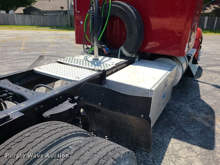 image for item MO9961 2013 Kenworth T660  semi truck