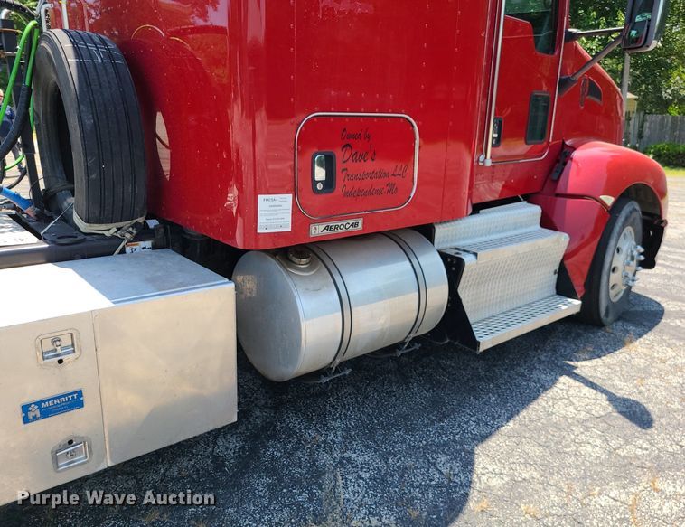 image for item MO9961 2013 Kenworth T660  semi truck