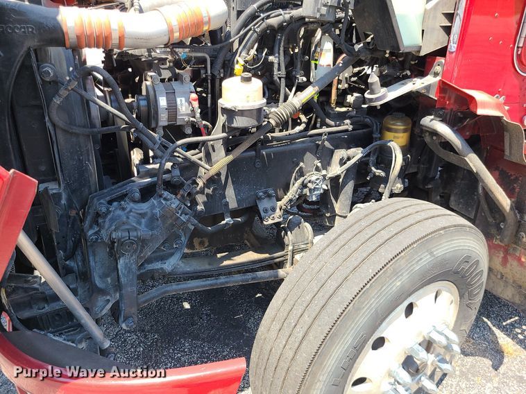 image for item MO9961 2013 Kenworth T660  semi truck