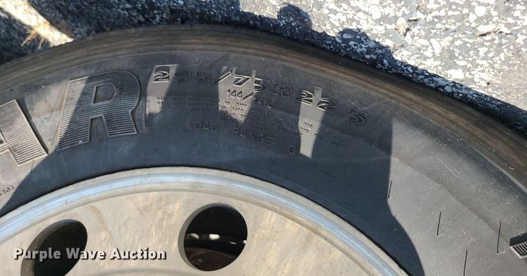 image for item MO9961 2013 Kenworth T660  semi truck