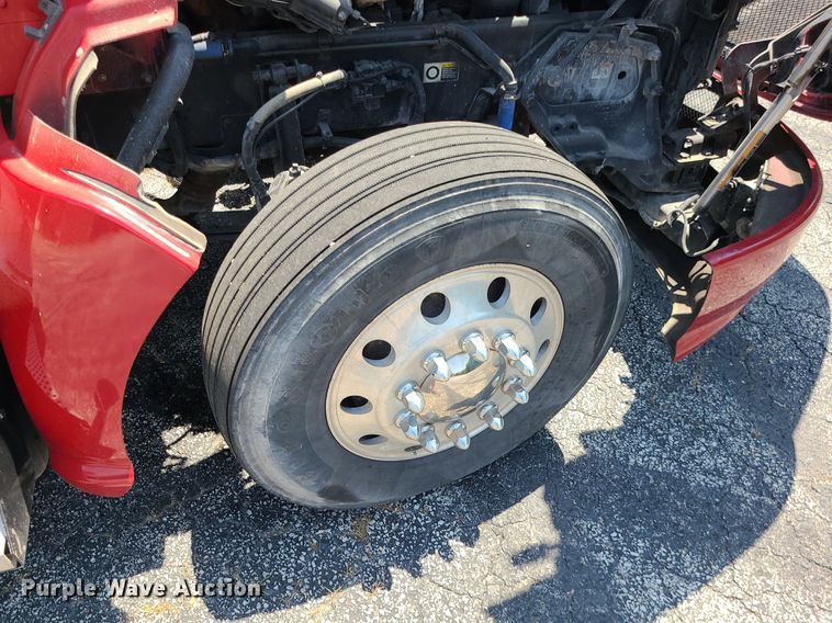 image for item MO9961 2013 Kenworth T660  semi truck