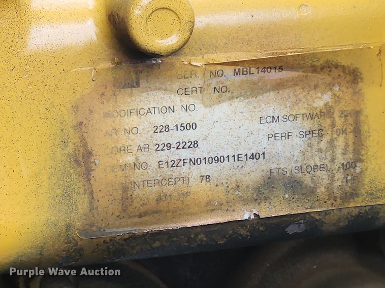 image for item MW9646 2004 Peterbilt 357 dump truck