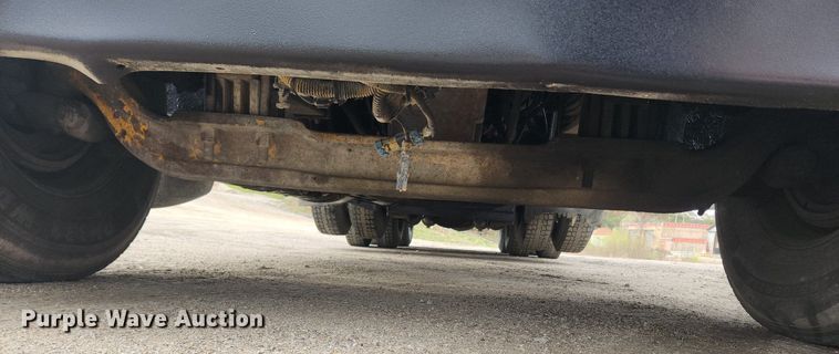 image for item MW9646 2004 Peterbilt 357 dump truck