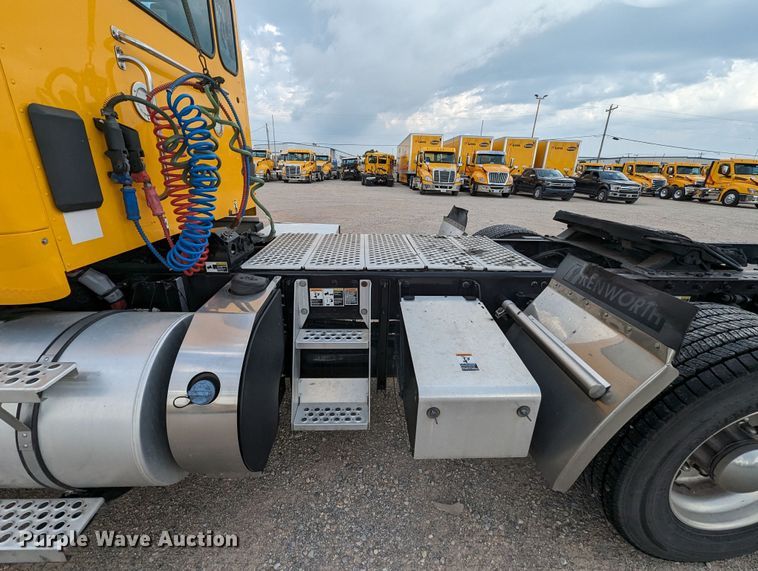 image for item MY9440 2020 Kenworth T680  semi truck