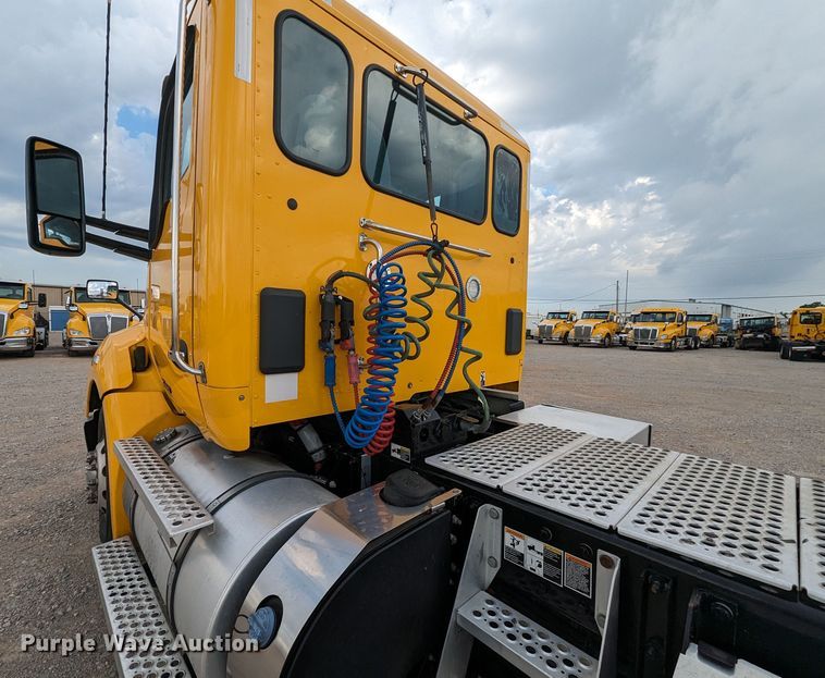 image for item MY9440 2020 Kenworth T680  semi truck