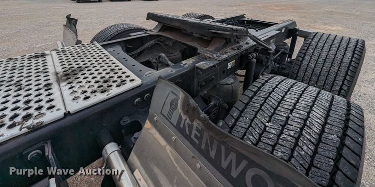 image for item MY9440 2020 Kenworth T680  semi truck