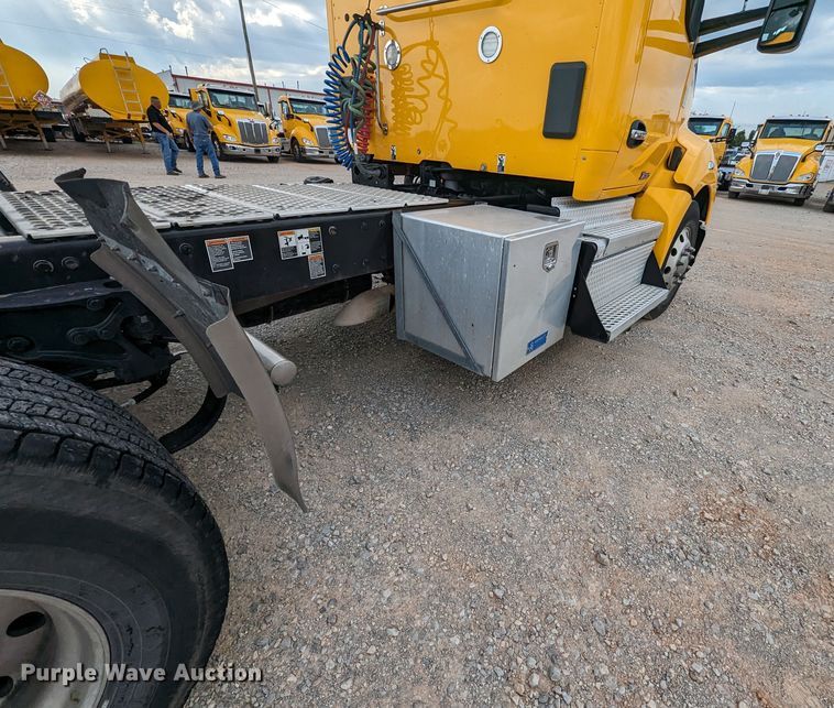 image for item MY9440 2020 Kenworth T680  semi truck