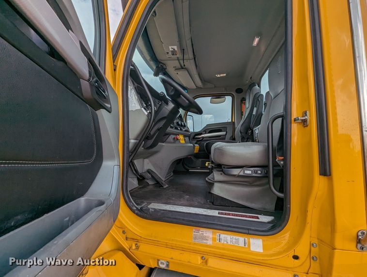 image for item MY9440 2020 Kenworth T680  semi truck