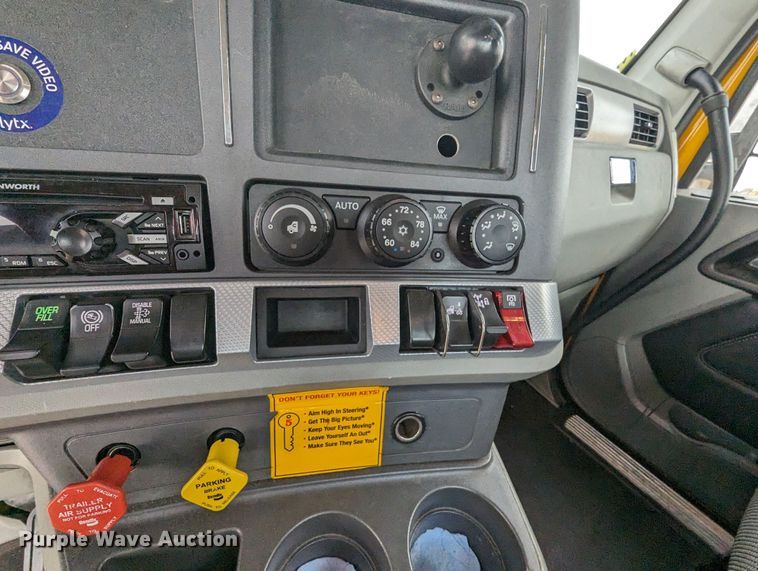 image for item MY9440 2020 Kenworth T680  semi truck