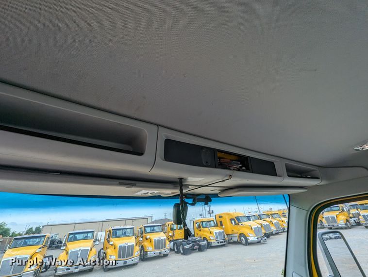 image for item MY9440 2020 Kenworth T680  semi truck