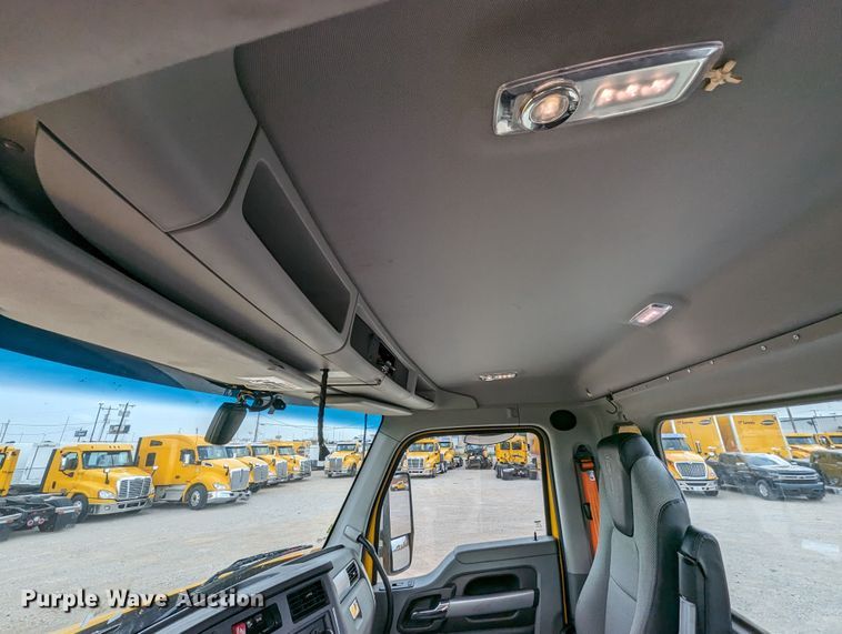 image for item MY9440 2020 Kenworth T680  semi truck