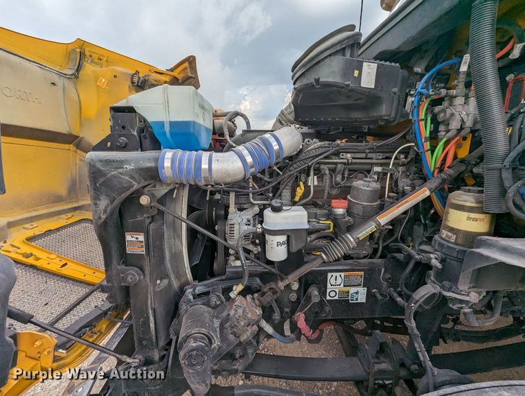 image for item MY9440 2020 Kenworth T680  semi truck