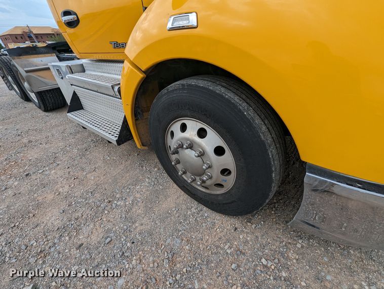 image for item MY9440 2020 Kenworth T680  semi truck