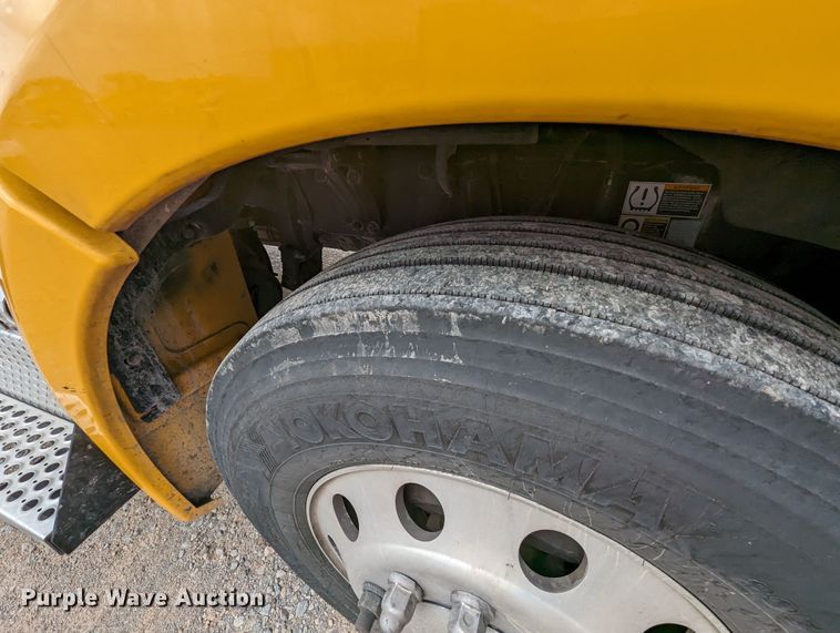 image for item MY9440 2020 Kenworth T680  semi truck