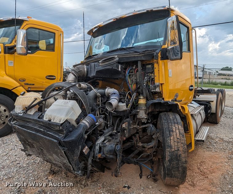 image for item MY9441 2020 Kenworth T680  semi truck