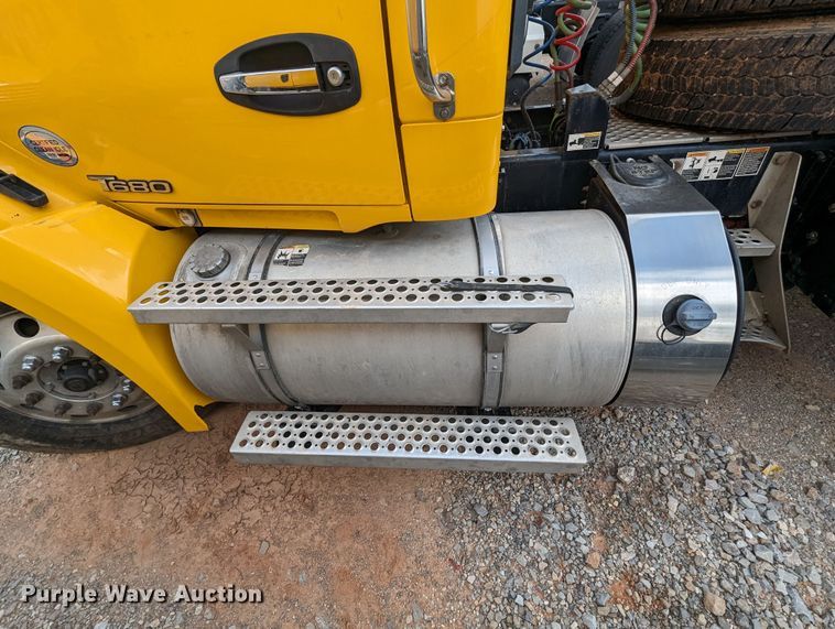 image for item MY9441 2020 Kenworth T680  semi truck