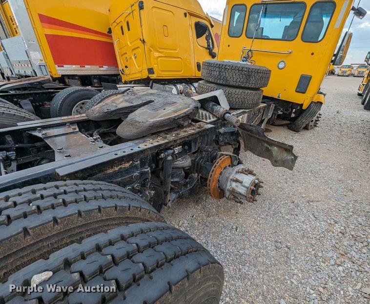 image for item MY9441 2020 Kenworth T680  semi truck