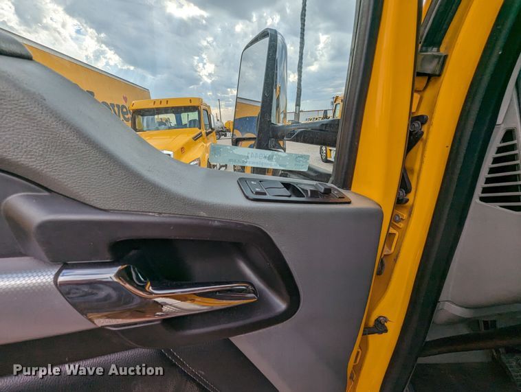 image for item MY9441 2020 Kenworth T680  semi truck