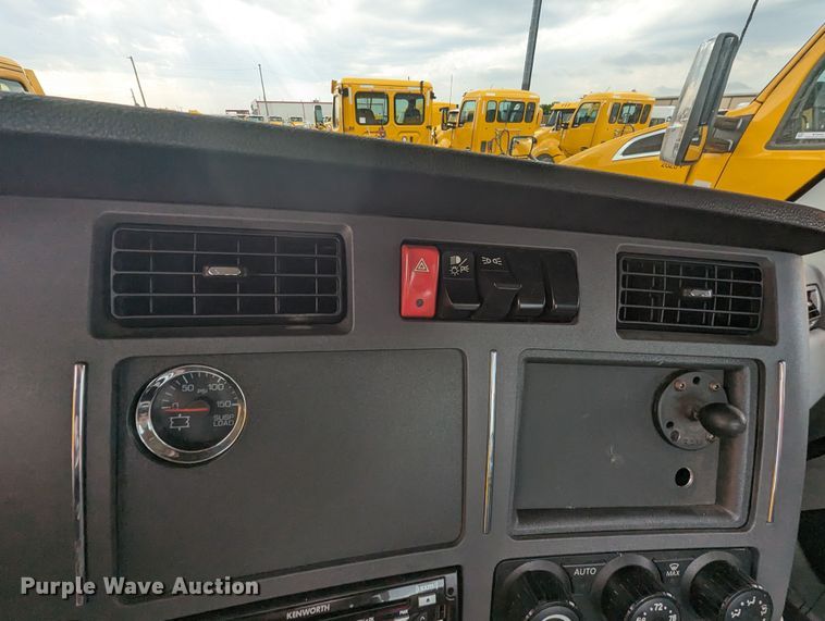image for item MY9441 2020 Kenworth T680  semi truck