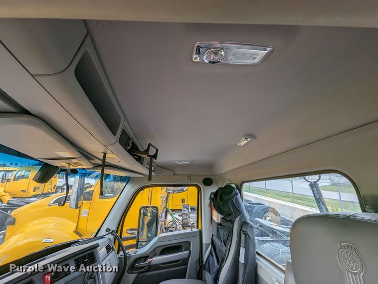 image for item MY9441 2020 Kenworth T680  semi truck