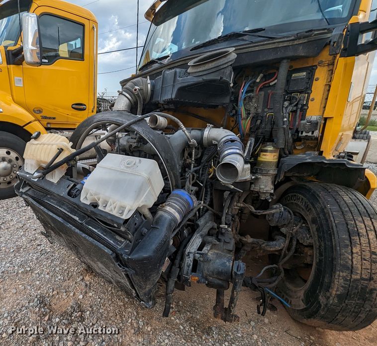 image for item MY9441 2020 Kenworth T680  semi truck