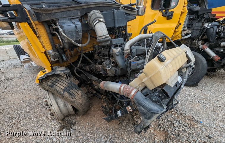 image for item MY9441 2020 Kenworth T680  semi truck