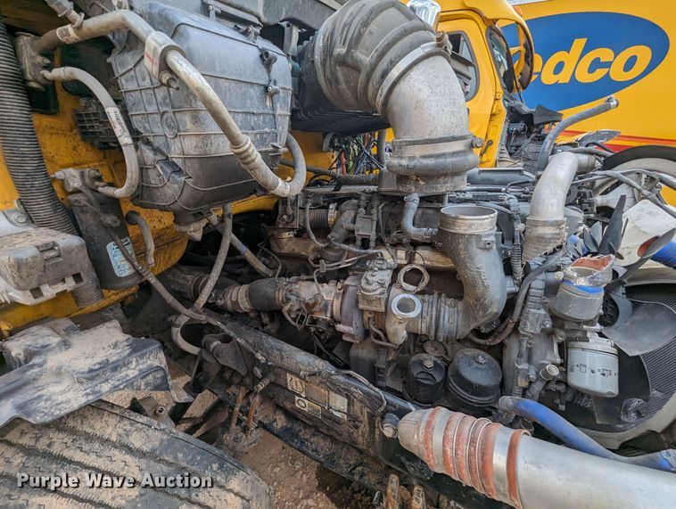 image for item MY9441 2020 Kenworth T680  semi truck