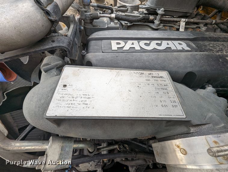 image for item MY9441 2020 Kenworth T680  semi truck