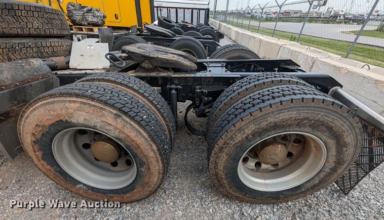 image for item MY9441 2020 Kenworth T680  semi truck