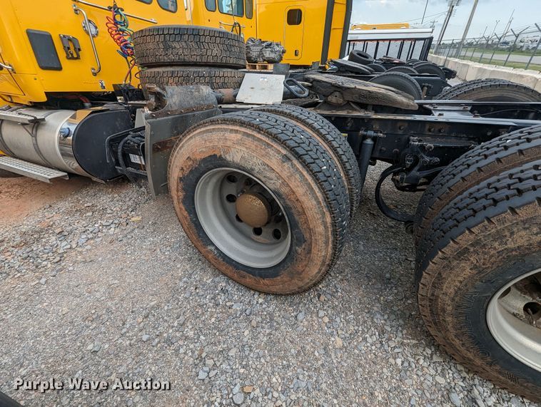 image for item MY9441 2020 Kenworth T680  semi truck