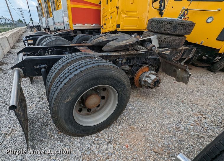 image for item MY9441 2020 Kenworth T680  semi truck