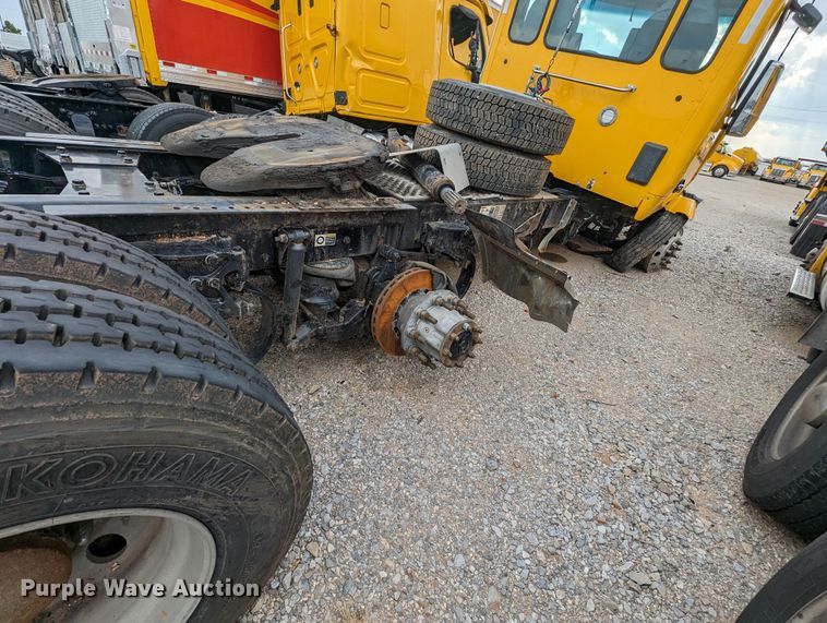 image for item MY9441 2020 Kenworth T680  semi truck