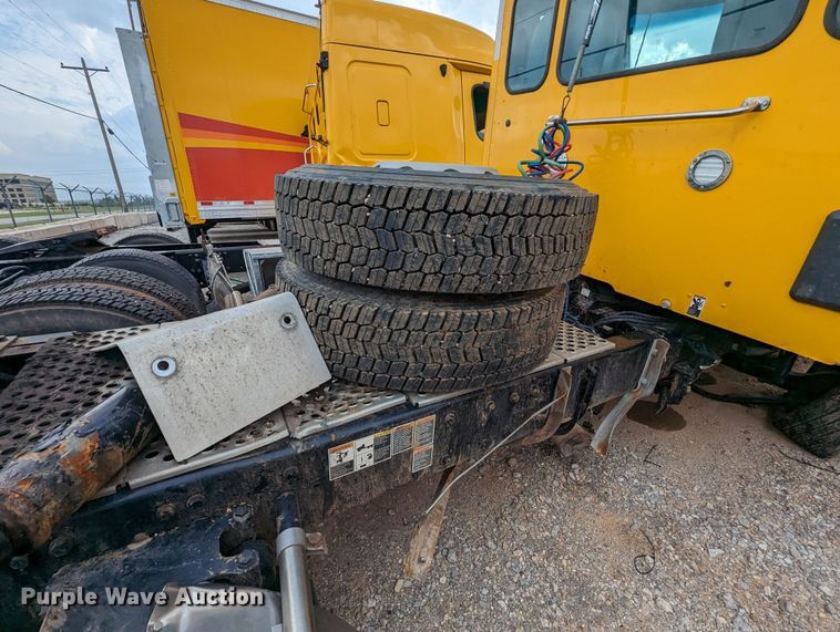 image for item MY9441 2020 Kenworth T680  semi truck