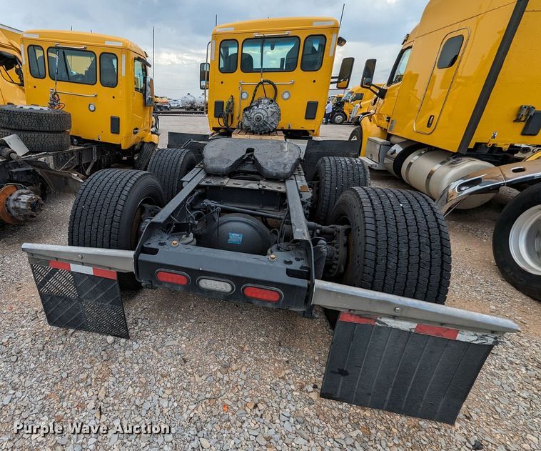 image for item MY9442 2019 Kenworth T680  semi truck