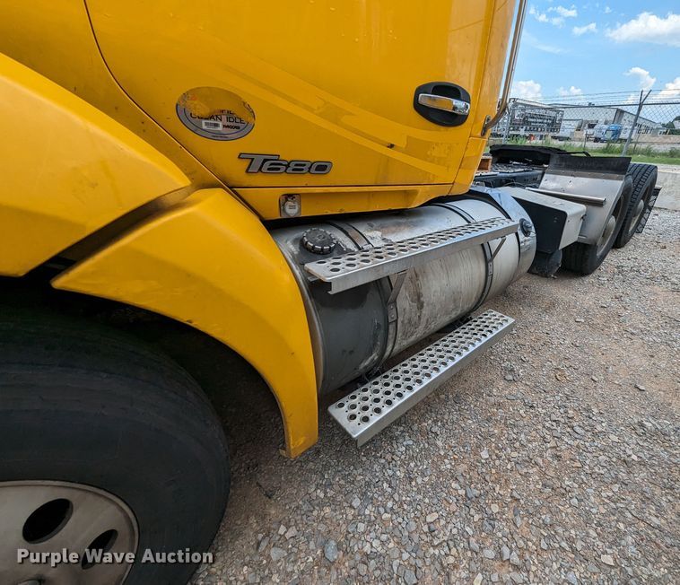 image for item MY9442 2019 Kenworth T680  semi truck