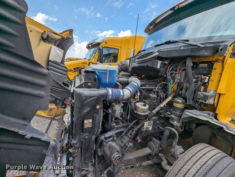 image for item MY9442 2019 Kenworth T680  semi truck