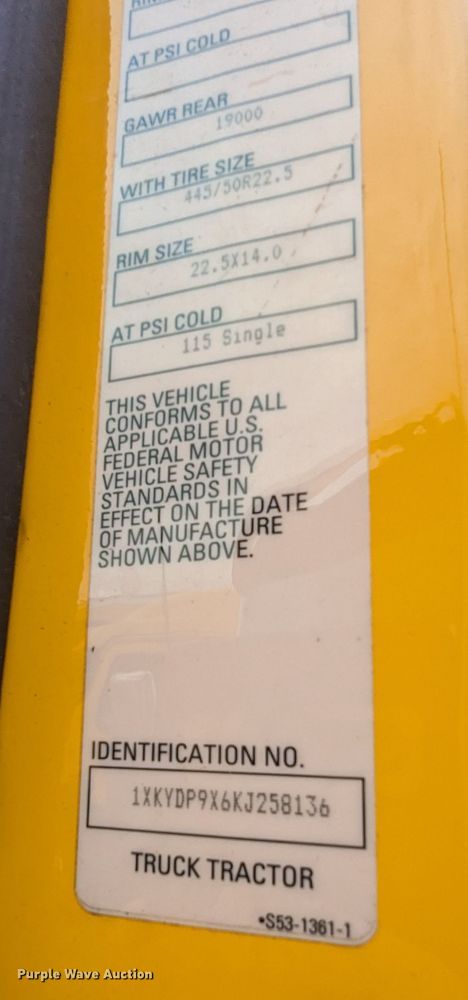 image for item MY9442 2019 Kenworth T680  semi truck