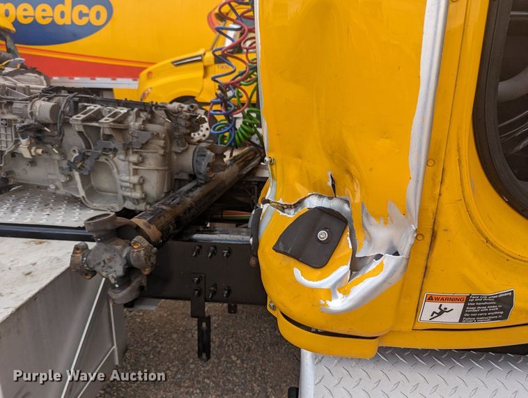 image for item MY9443 2018 Freightliner Cascadia 125  semi truck